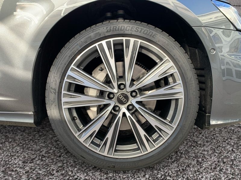 Gebraucht Audi A6 S-Line 286 PS (210 kW) 2022 Grau Kombi