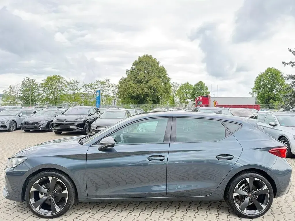 Second-hand Cupra Leon 150 CP (110 kW) 2025 Gri Berlinǎ