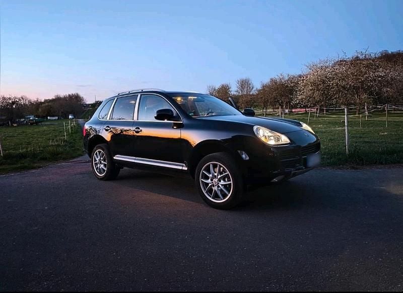 Second-hand Porsche Cayenne 340 CP (250 kW) 2007 Negru SUV
