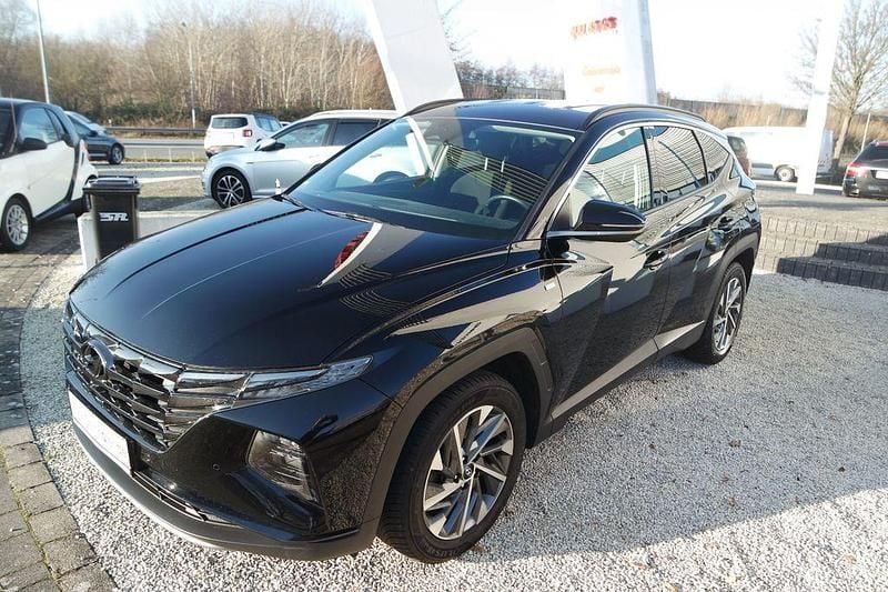 Schwarz Gebraucht 2022 Hyundai Tucson Trend SUV | 25.990 € (Teuer) - Bild 1/4