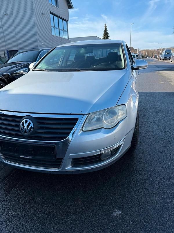 Gebraucht VW Passat 140 PS (102 kW) 2008 Silber Limousine