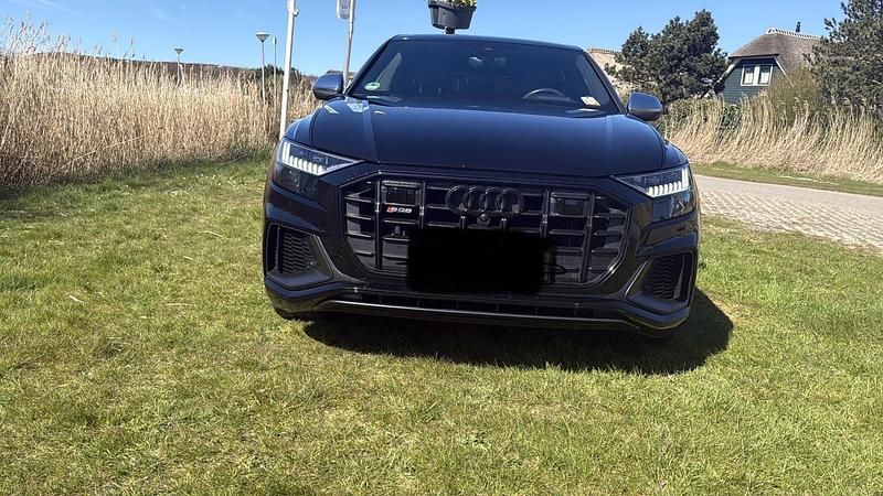 Second-hand Audi SQ8 435 CP (319 kW) 2020 Negru SUV