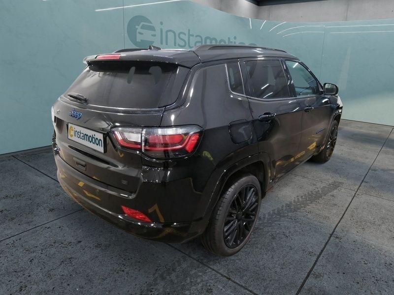 Gebraucht Jeep Compass 241 PS (177 kW) 2024 Schwarz SUV