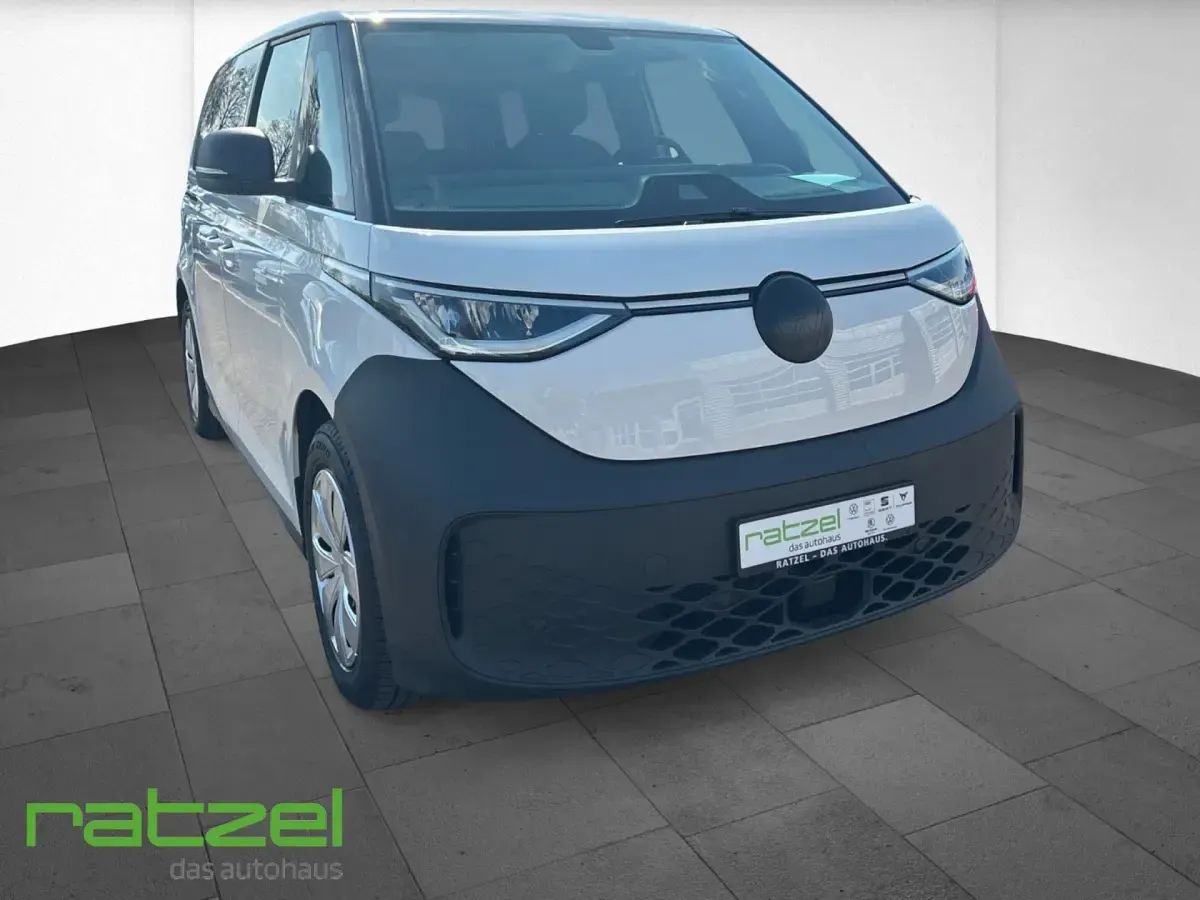 Używany VW ID. Buzz Pure 125 kW (170 KM) 2025 Biały Minivan