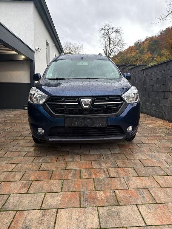 Blau Gebraucht 2018 Dacia Dokker Van / Kleinbus | 10.000 € (Fairer Preis) - Bild 1/4