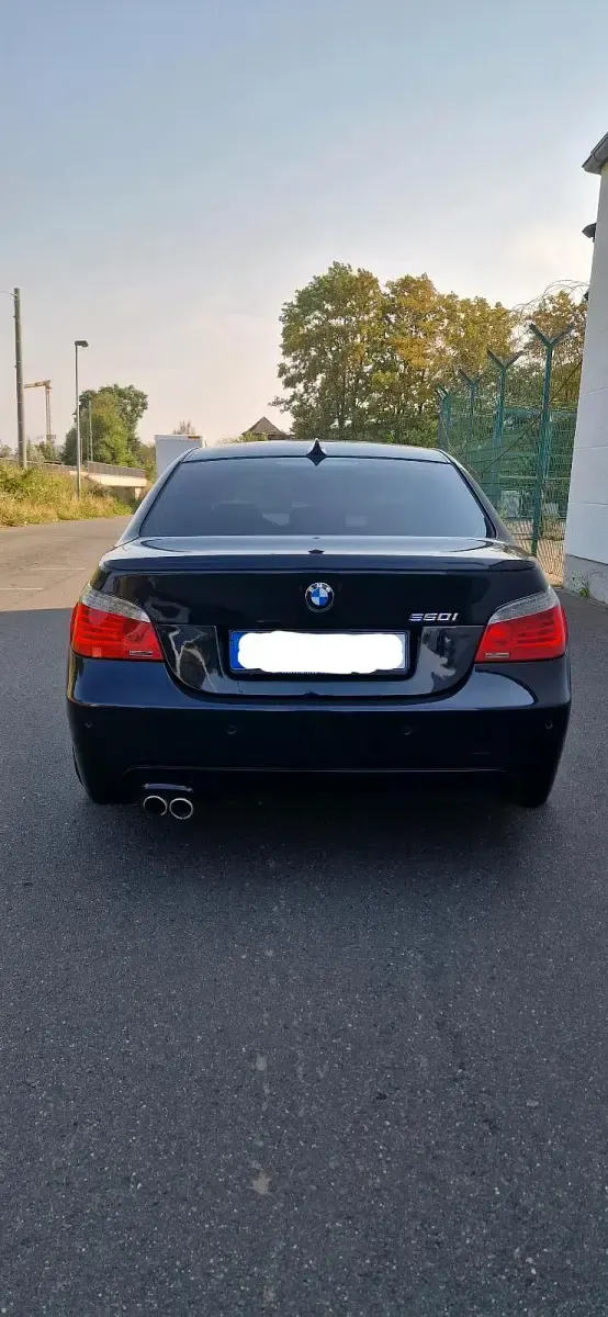 Gebraucht BMW 550 367 PS (269 kW) 2007 Schwarz Limousine