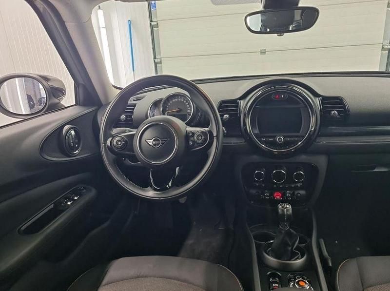 Grau Gebraucht 2020 Mini Cooper D Clubman Business Kombi | 14.399 € (Guter Preis) - Bild 1/4