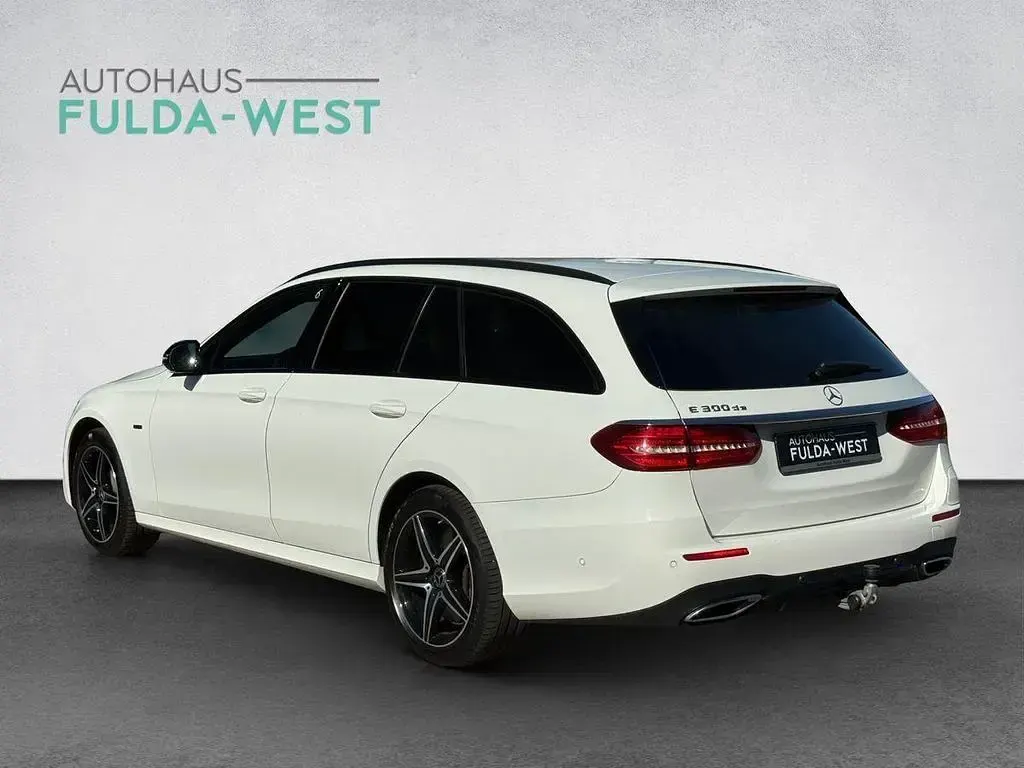 Gebraucht Mercedes E300 AMG 306 PS (225 kW) 2019 Polarweiss  unilack Kombi