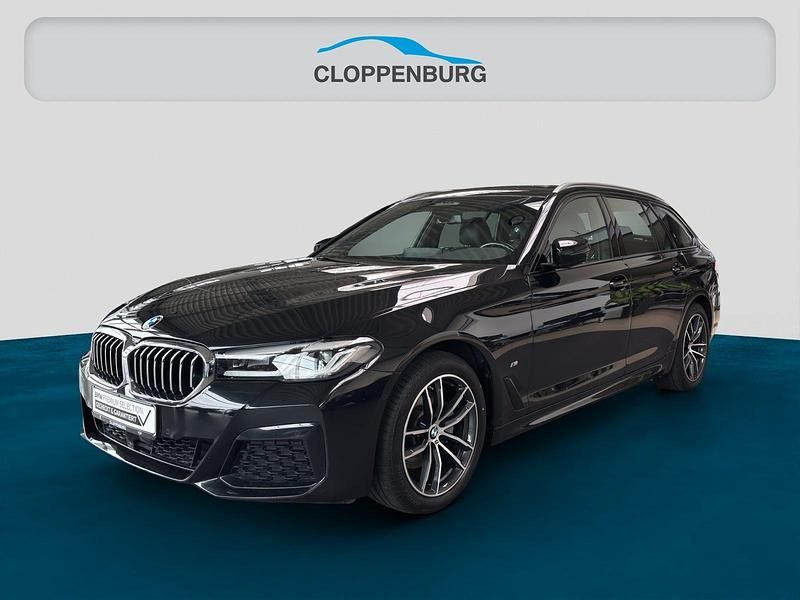 Schwarz Gebraucht 2022 BMW 520 M Sport Kombi | 37.900 € (Fairer Preis) - Bild 1/4