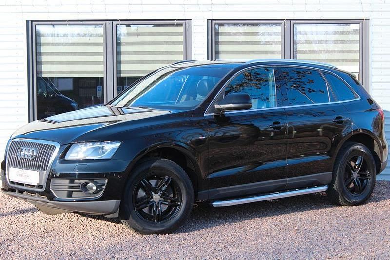 Schwarz Gebraucht 2010 Audi Q5 Ambiente SUV | 13.850 € (Fairer Preis) - Bild 1/4