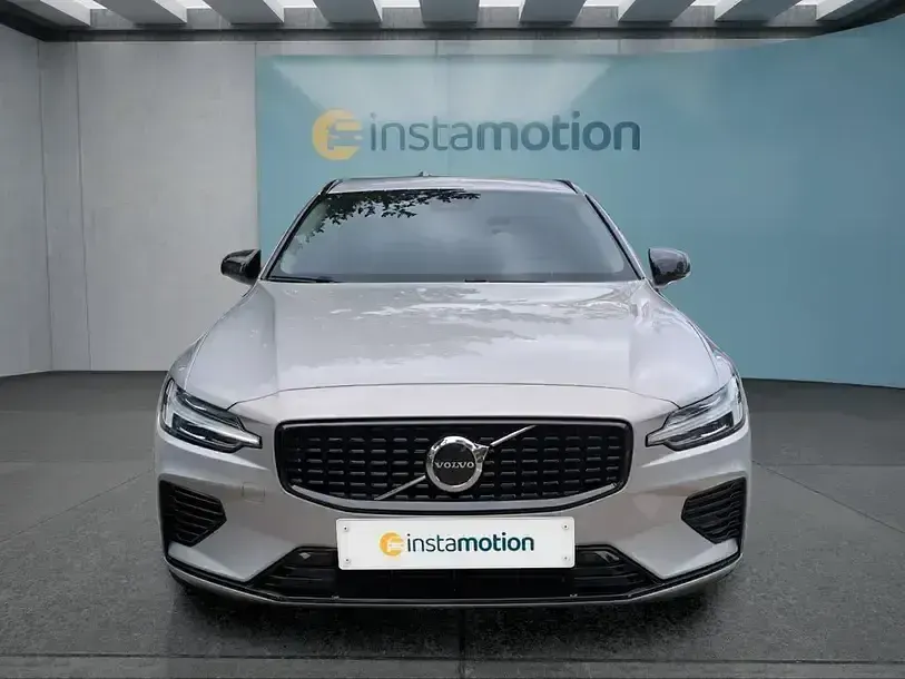 Gebraucht Volvo V60 455 PS (334 kW) 2024 Silber Kombi