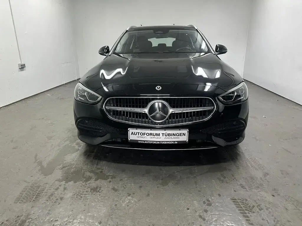Gebraucht Mercedes C200 Avantgarde 204 PS (150 kW) 2023 Schwarz Limousine