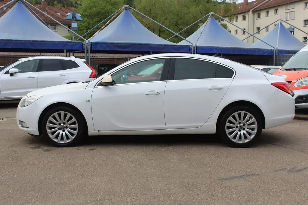 Occasion Opel Insignia Design Edition 131 ch (96 kW) 2011 Blanc Berline
