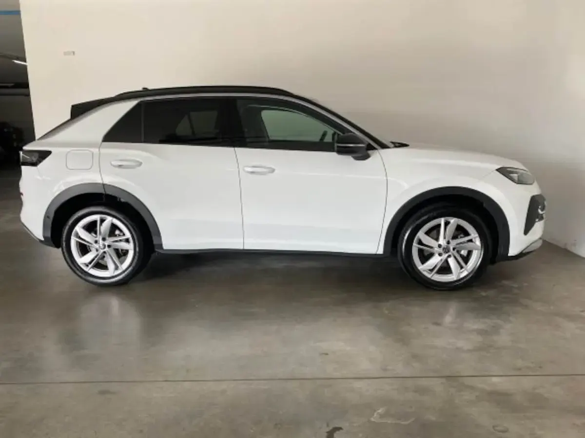 Gebraucht VW T-Roc Life 150 PS (110 kW) 2025 Weiß SUV