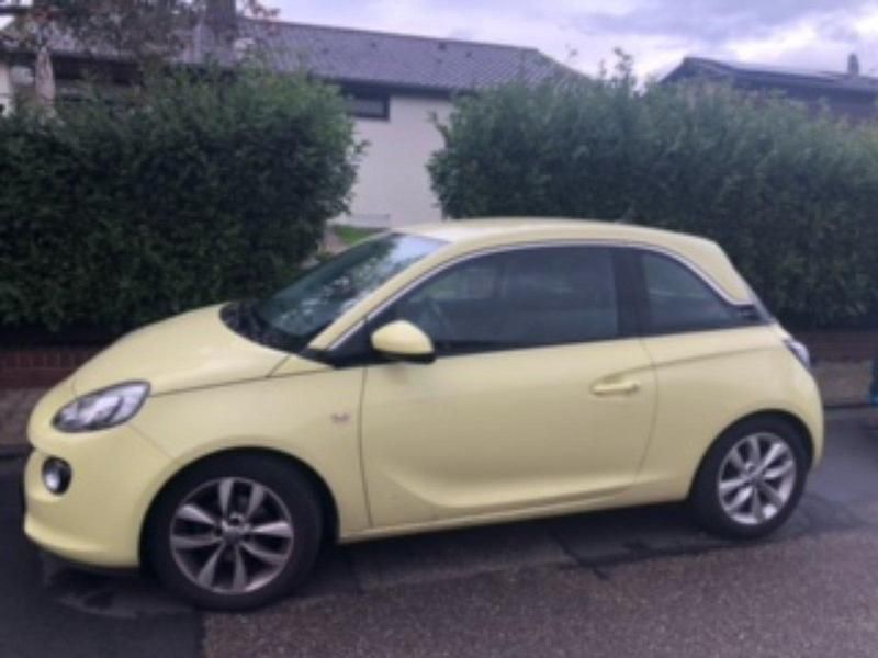 Gelb Gebraucht 2016 Opel Adam Kleinwagen | 8.250 € - Bild 1/4