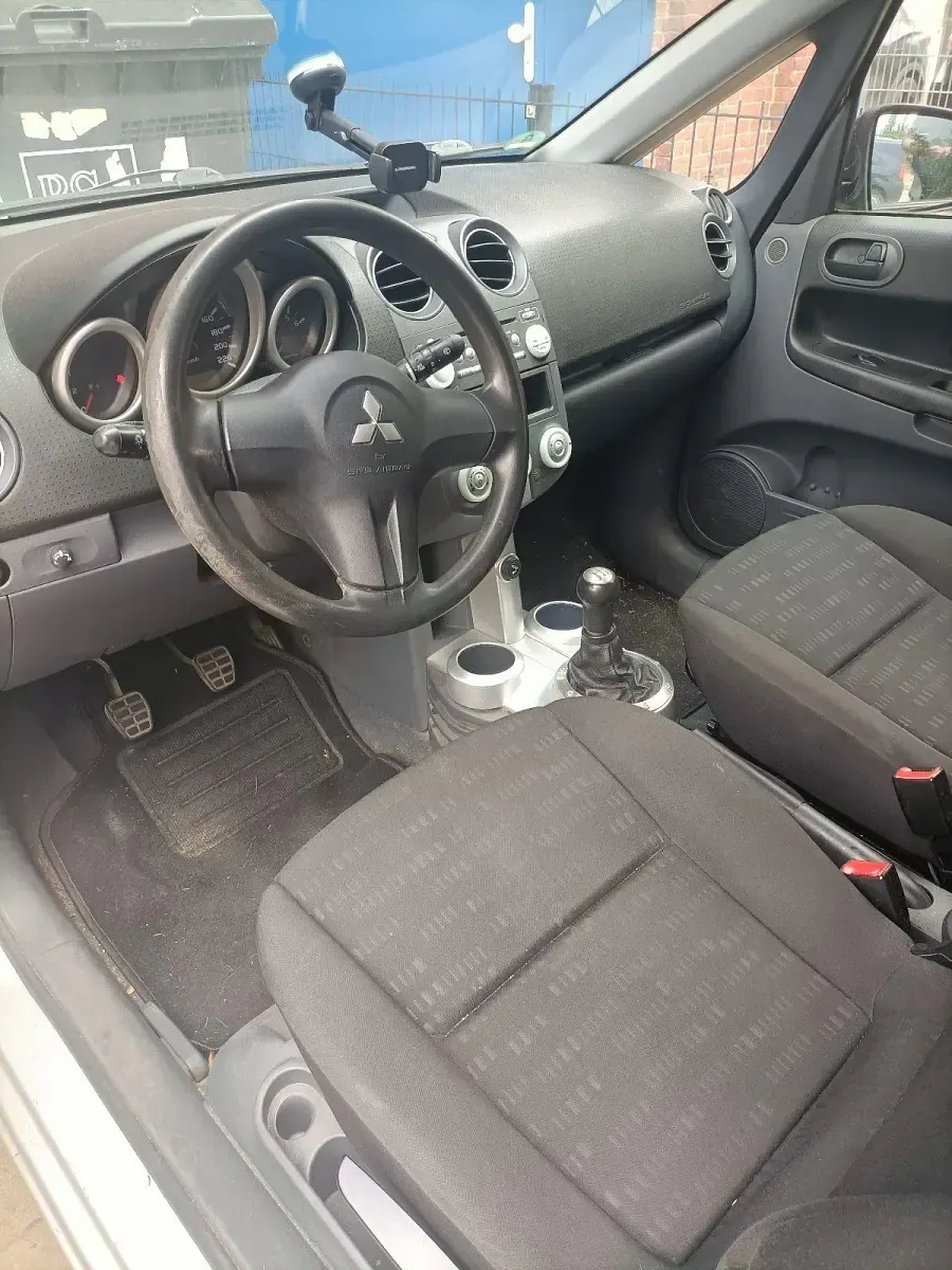 Gebraucht Mitsubishi Colt 90 PS (66 kW) 2006 Silber Kleinwagen