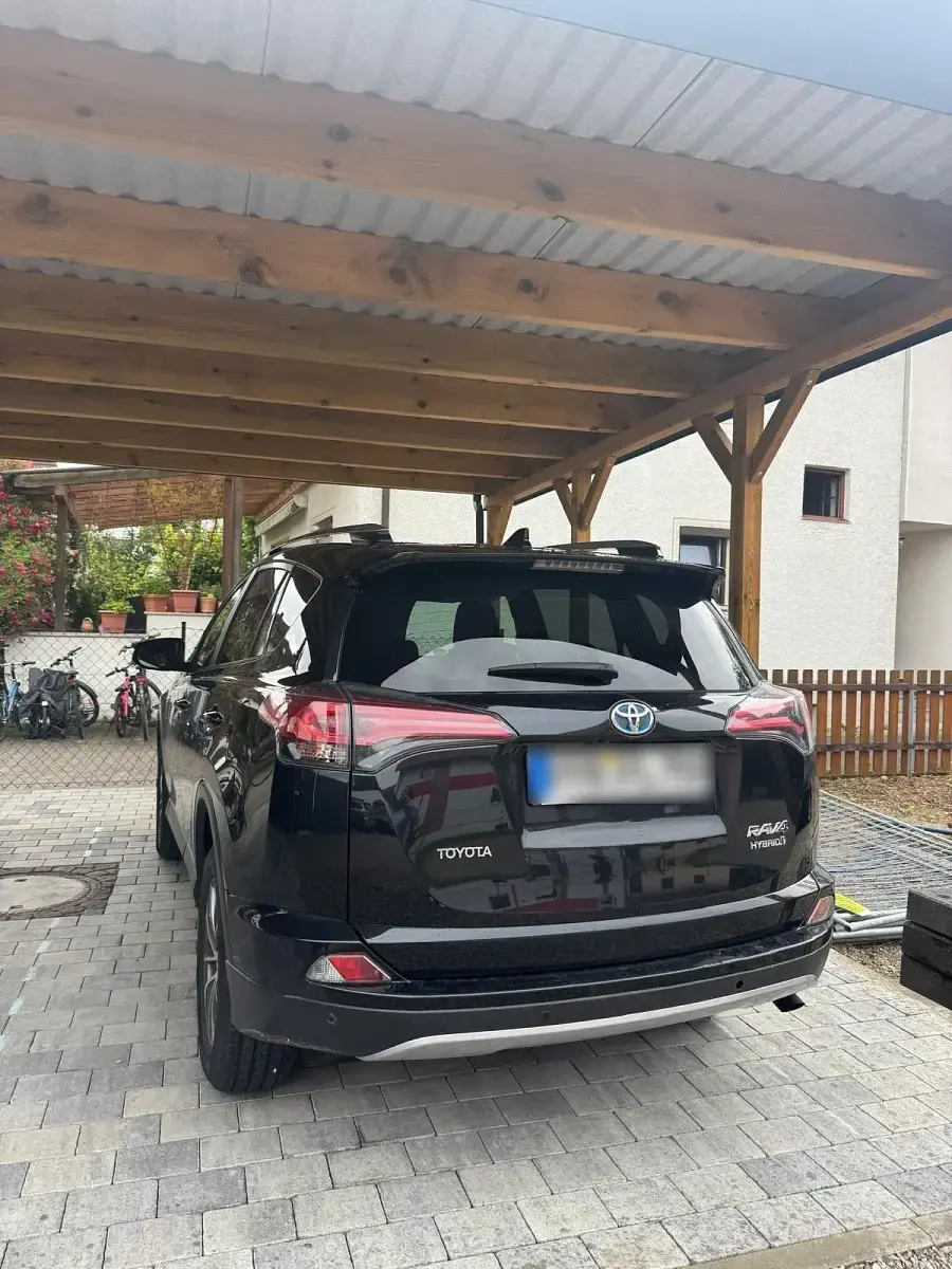 Gebraucht Toyota RAV4 Hybrid 179 PS (131 kW) 2018 Schwarz SUV