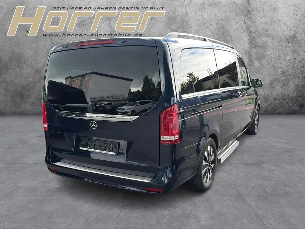 Gebraucht Mercedes V250 Avantgarde 193 PS (141 kW) 2021 Cavansitblau metallic Van / Kleinbus