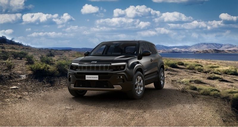 Schwarz Neu 2025 Jeep Avenger Summit SUV | 34.440 € - Bild 1/4
