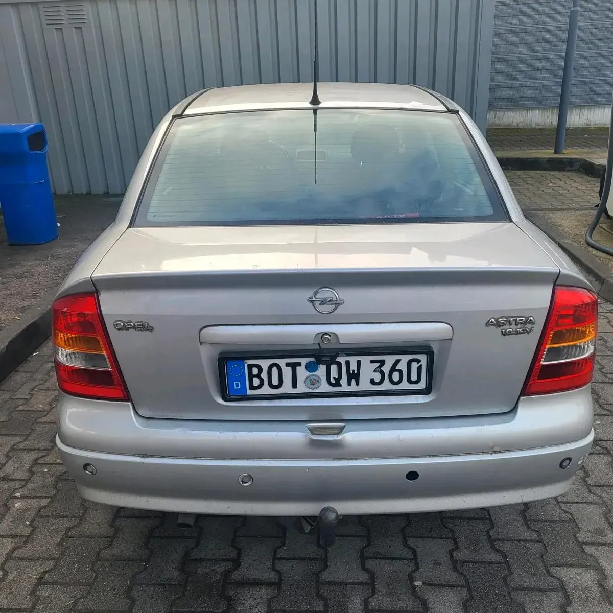 Używany Opel Astra 101 KM (74 kW) 2002 Szary Hatchback