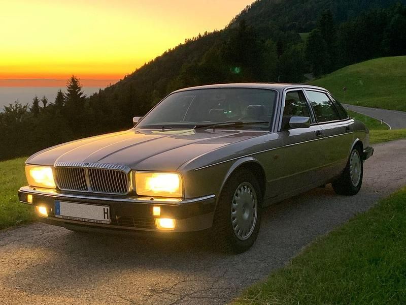 Gebraucht Jaguar XJ40 222 PS (163 kW) 1993 Beige Limousine