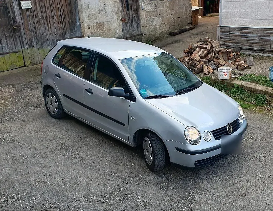 Gebraucht VW Polo 54 PS (39 kW) 2003 Silber Kleinwagen
