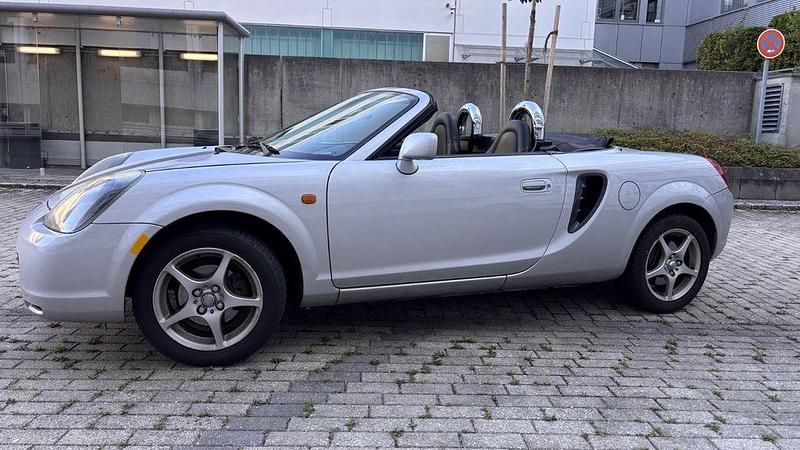 Silber Gebraucht 2000 Toyota MR2 Cabrio | 6.250 € (Etwas zu teuer) - Bild 1/4