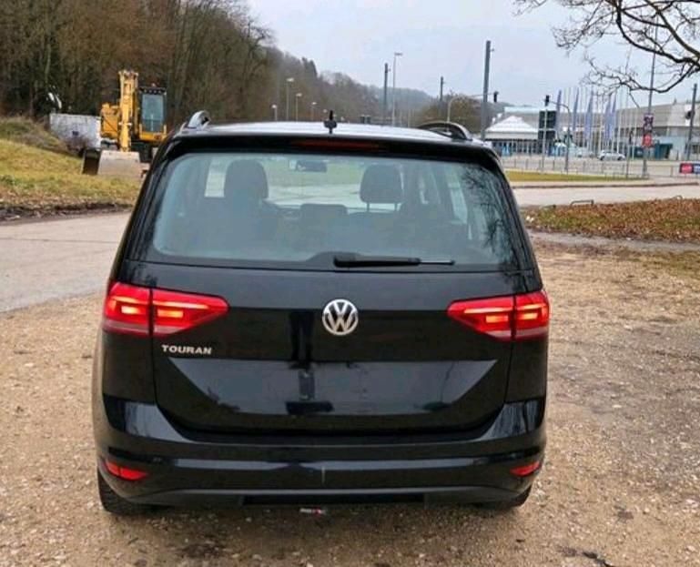 Gebraucht VW Touran 150 PS (110 kW) 2019 Schwarz Van / Kleinbus