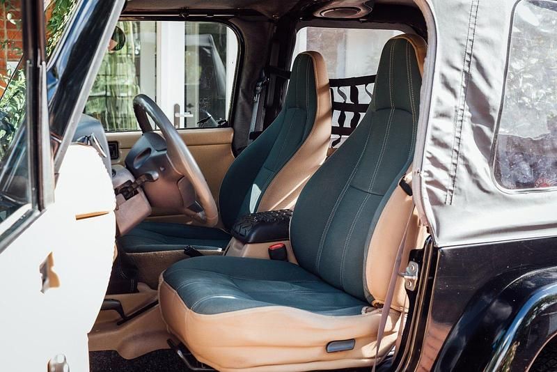 Gebraucht Jeep Wrangler Sahara 169 PS (124 kW) 2000 Schwarz SUV