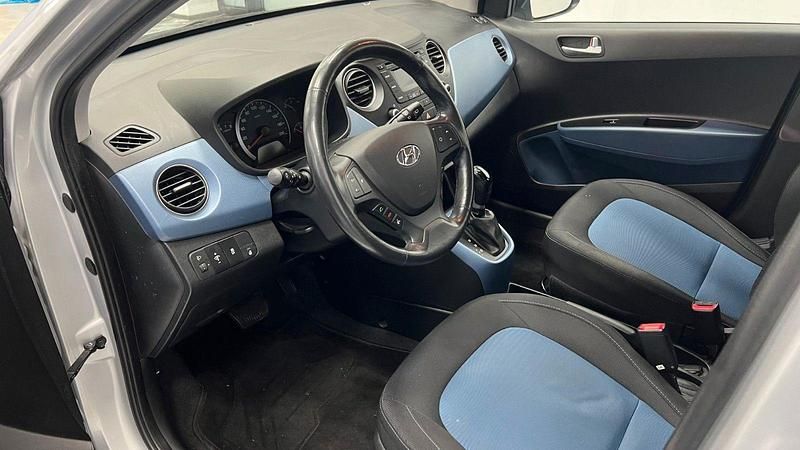 Gebraucht Hyundai i10 Style 87 PS (63 kW) 2015 Silber Kleinwagen