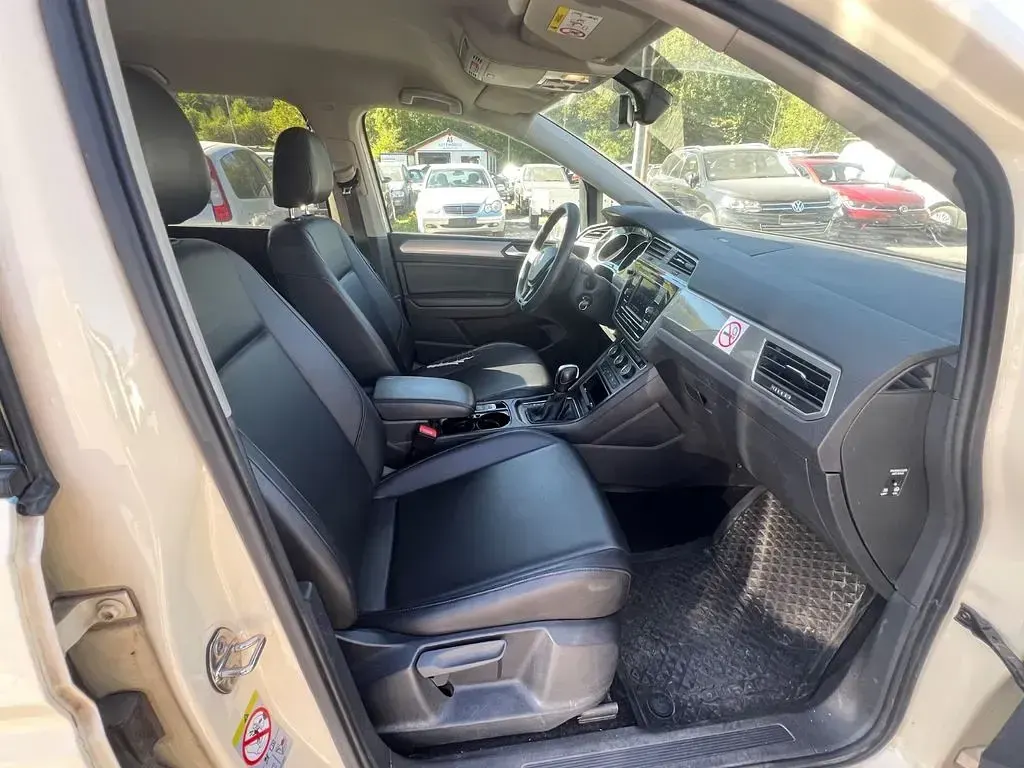 Gebraucht VW Touran 150 PS (110 kW) 2021 Gelb Van / Kleinbus