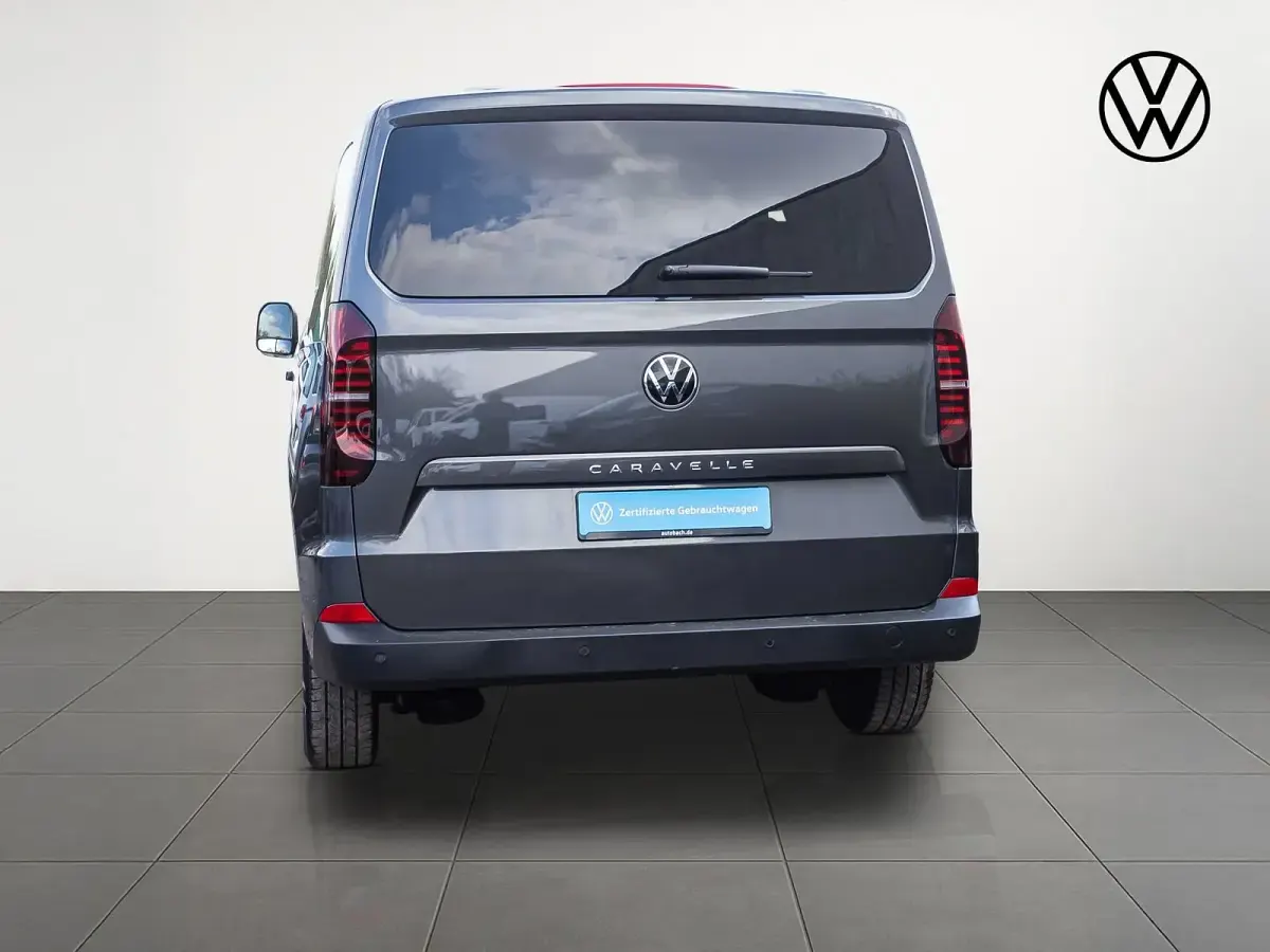 Gebraucht VW Caravelle Basis 150 PS (110 kW) 2025 Graphite dust metallic Van