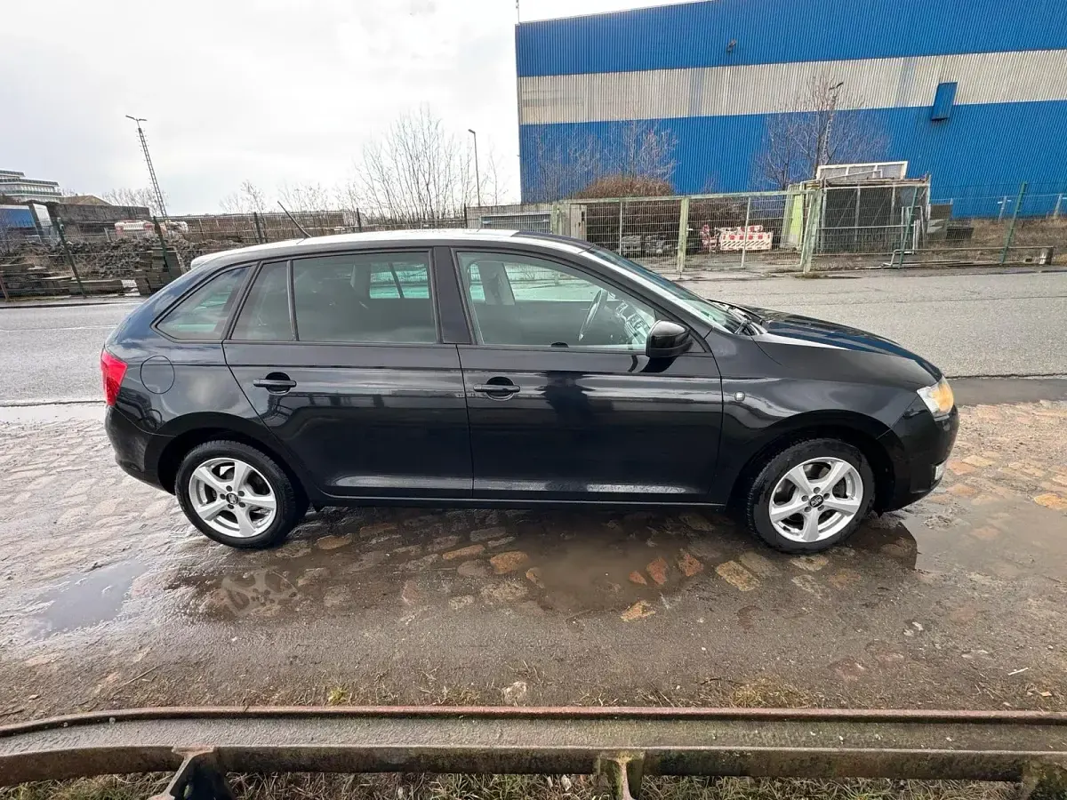 Używany Skoda Rapid 90 KM (66 kW) 2014 Hatchback