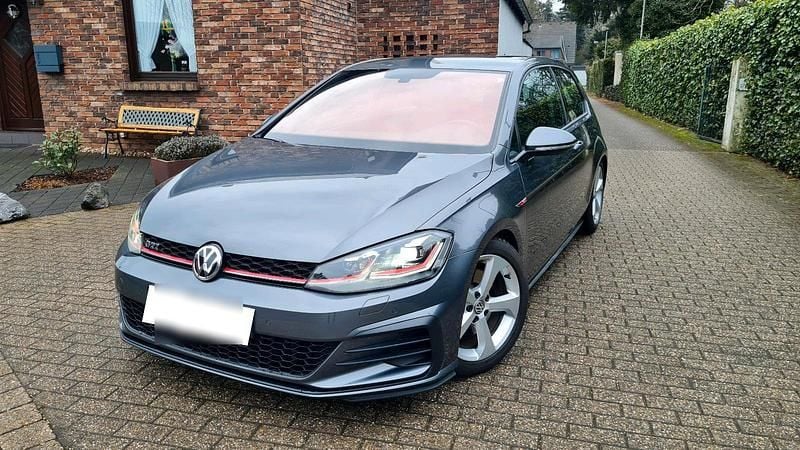 Gebraucht VW Golf VII GTI 230 PS (169 kW) 2018 Grau Limousine
