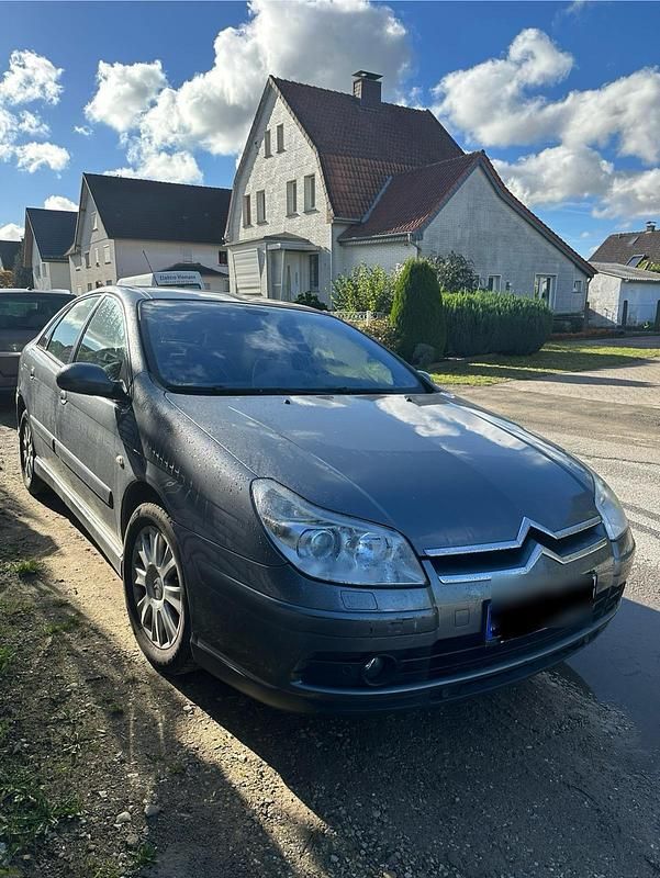 Grau Gebraucht 2005 Citroën C5 Limousine | 2.299 € (Fairer Preis) - Bild 1/4