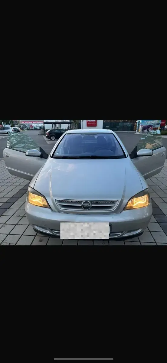 Usado Opel Astra 190 HP (139 kW) 2001 Prateado Coupé