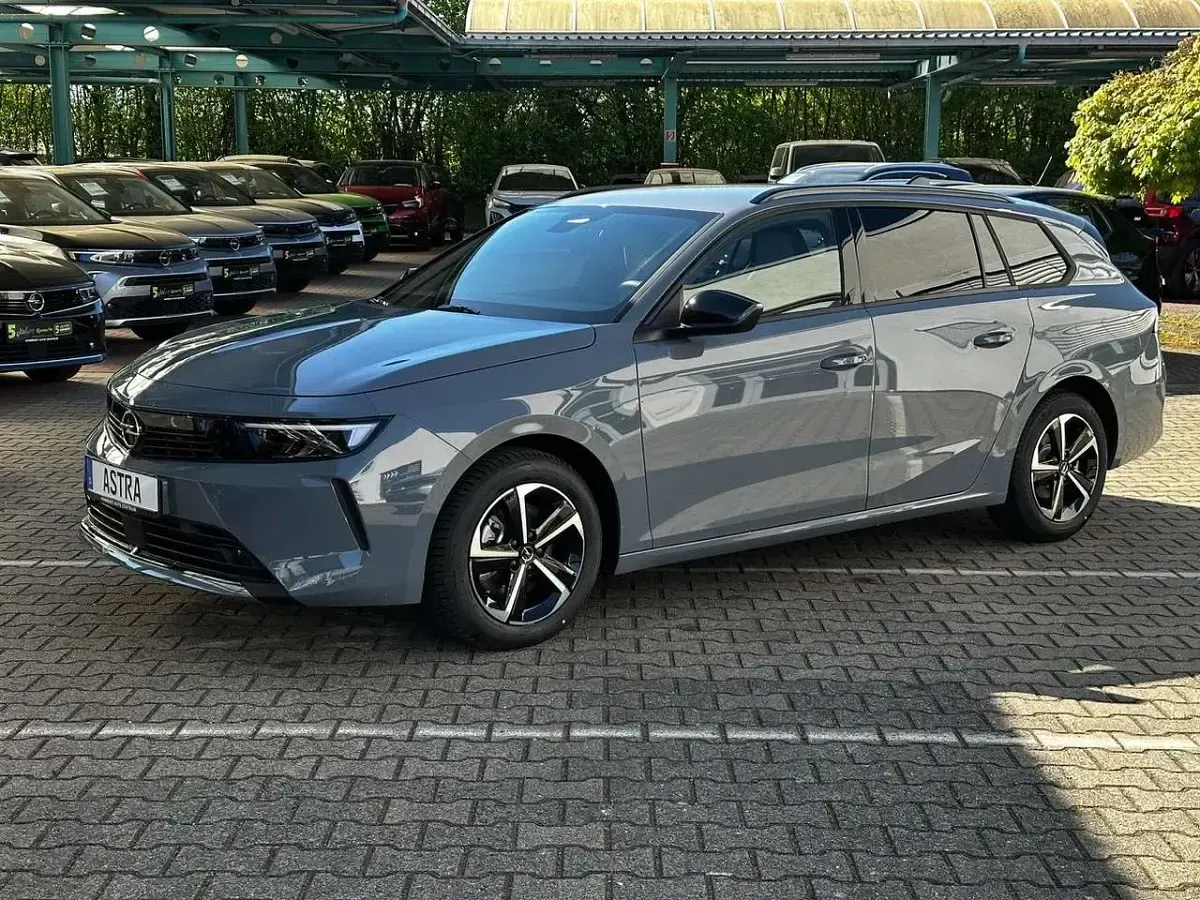 Neu Opel Astra Edition 131 PS (96 kW) 2025 Grafik grau Kleinwagen