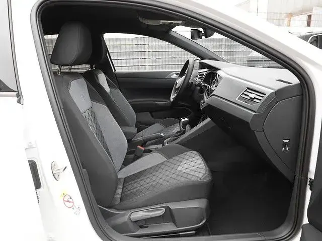 Neu VW Polo R-line 95 PS (69 kW) 2026 Deep black perleffekt Kleinwagen