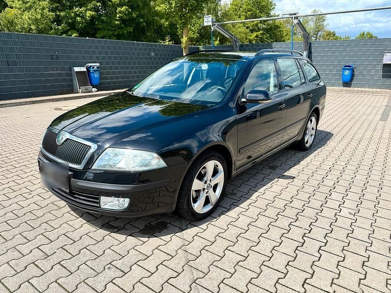 Schwarz Gebraucht 2006 Skoda Octavia Kombi | 2.100 € (Fairer Preis) - Bild 1/4
