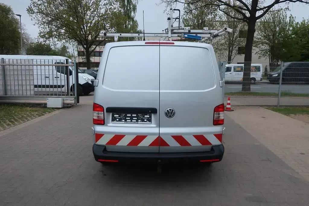 Second-hand VW Transporter 140 CP (102 kW) 2013 Argintiu Van