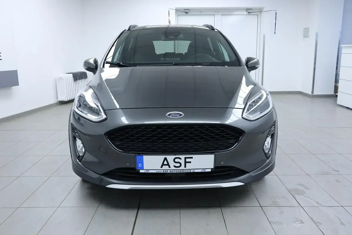 Gebraucht Ford Fiesta Active 95 PS (69 kW) 2021 Magneticgrau Kleinwagen