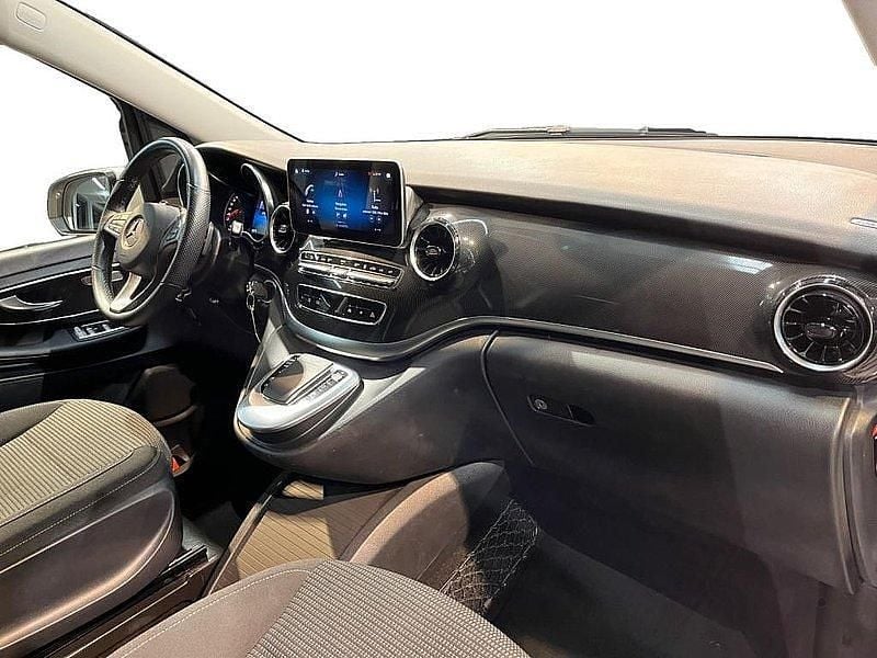 Gebraucht Mercedes V300 237 PS (174 kW) 2021 Bergkristallweiss metallic Van / Kleinbus