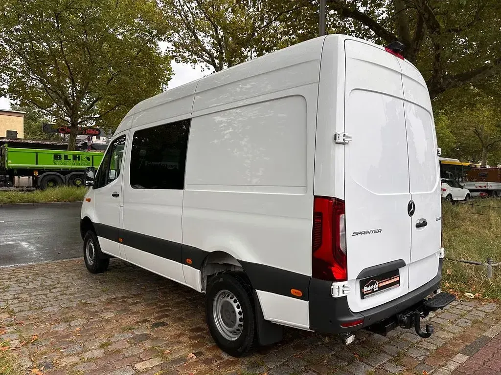 Gebraucht Mercedes Sprinter 163 PS (119 kW) 2021 Weiß Van