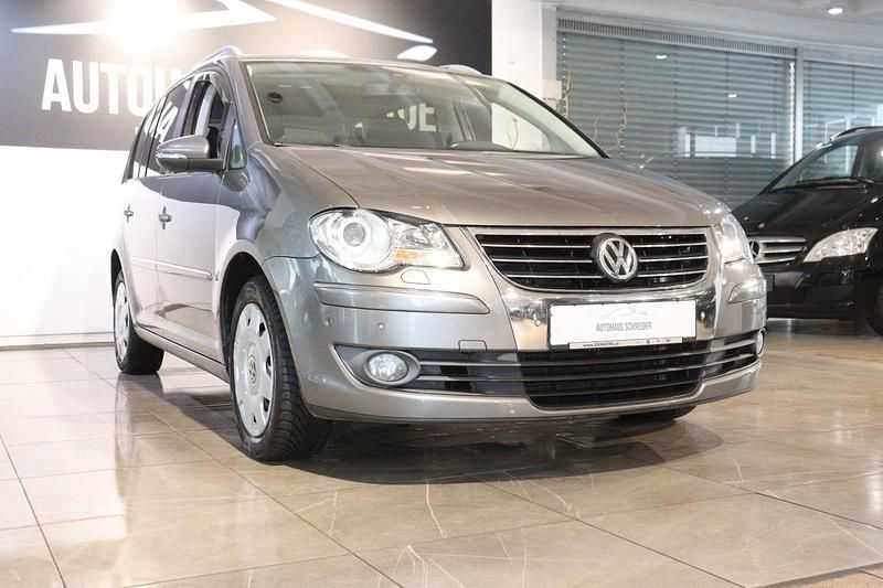 Gebraucht VW Touran Highline 170 PS (125 kW) 2010 Grau Van / Kleinbus