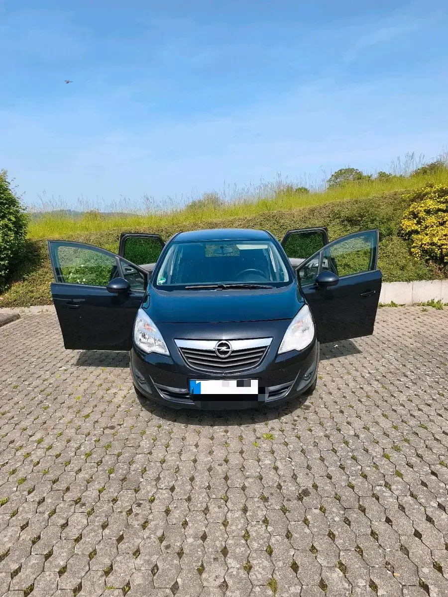 Gebraucht Opel Meriva 140 PS (102 kW) 2012 Schwarz Van / Kleinbus