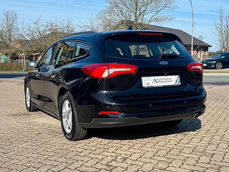 Gebraucht Ford Focus Cool & Connect 120 PS (88 kW) 2020 Schwarz Kombi