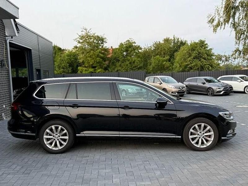 Gebraucht VW Passat Highline 150 PS (110 kW) 2019 Schwarz Kombi