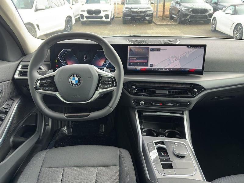 Gebraucht BMW 318 156 PS (114 kW) 2025 Alpinweiss uni Limousine