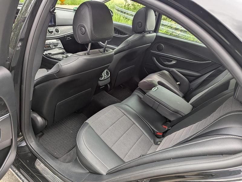 Second-hand Mercedes E350 258 CP (189 kW) 2018 Negru Berlinǎ