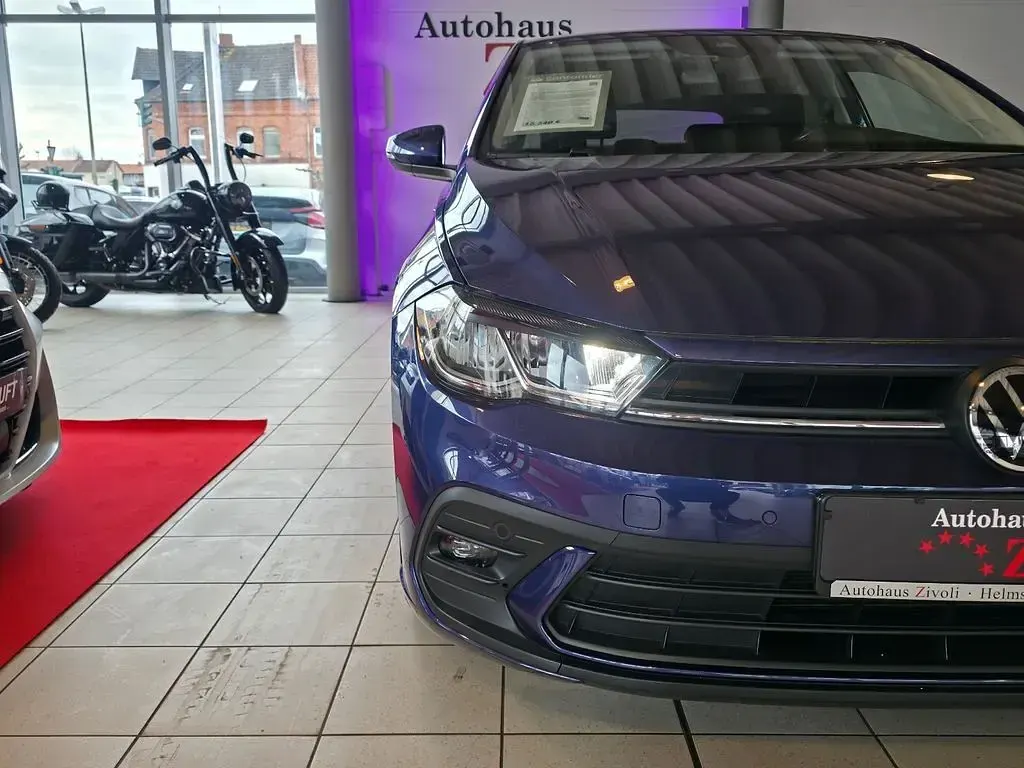 Second-hand VW Polo Life 80 CP (58 kW) 2022 Albastru Hatchback